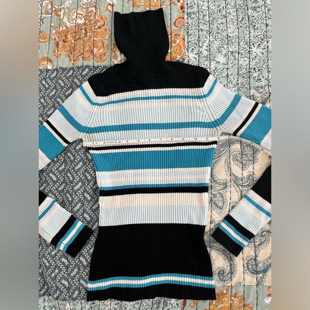 Vintage Y2K Striped Turtleneck - Picture 12 of 16